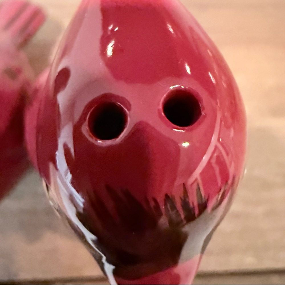 Ceramic cardinal salt and pepper shakers - Picture 6 of 11